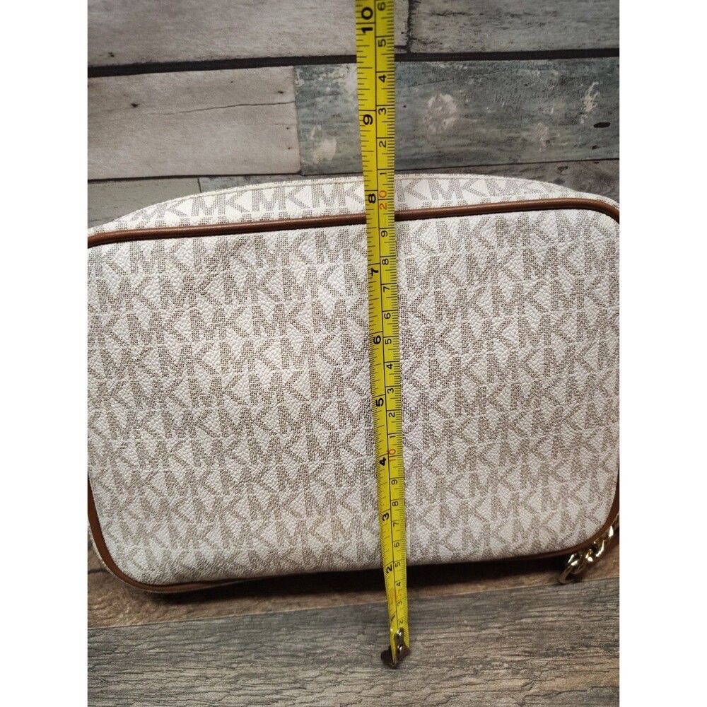 Aspen Jet Set Michael Kors Crossbody Purse - Picture 9 of 15